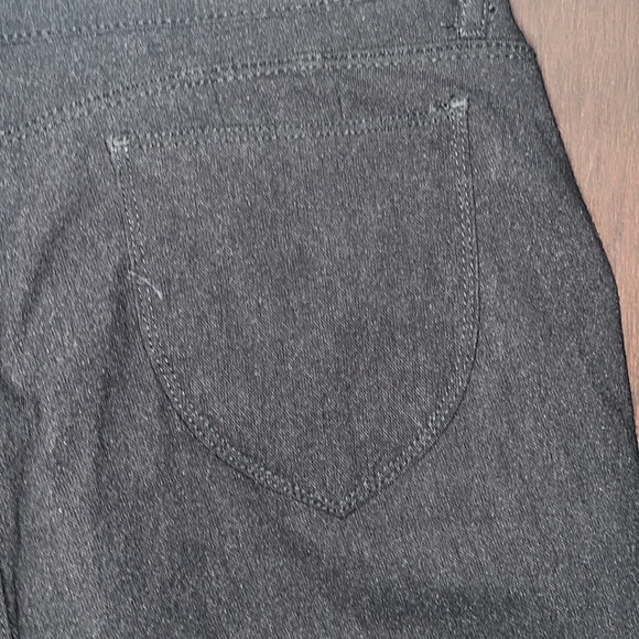 Sabrina Lauren Cropped Black Pants with Button Detail size 12 - Picture 4 of 6